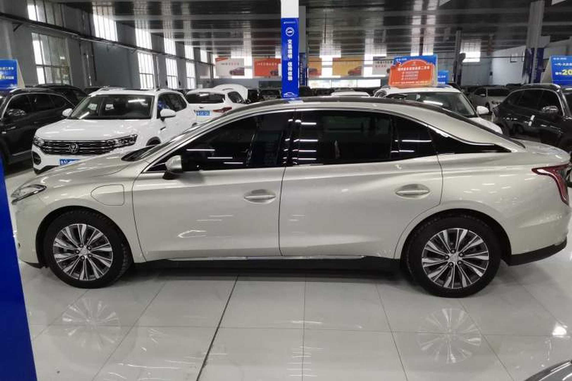 Used Hongqi E-QM5 2022 431 km Charge & Enjoy Edition Left Side