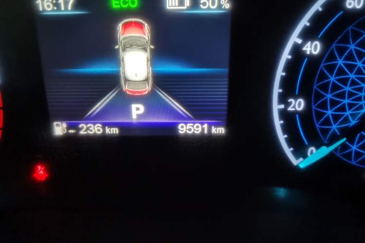 Used Hongqi E-QM5 2022 431 km Charge & Enjoy Edition Odometer Close Up