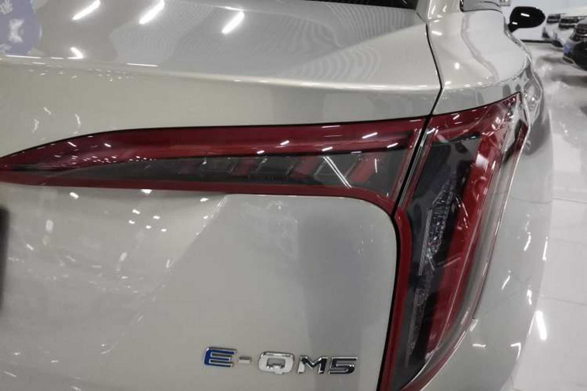 Used Hongqi E-QM5 2022 431 km Charge & Enjoy Edition Right Rear Taillight