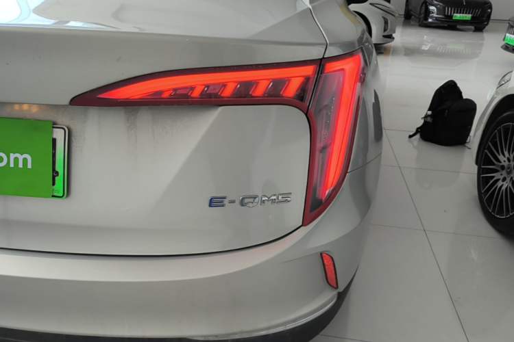 Used Hongqi E-QM5 2022 431 km Charge & Enjoy Edition Right Rear Taillight