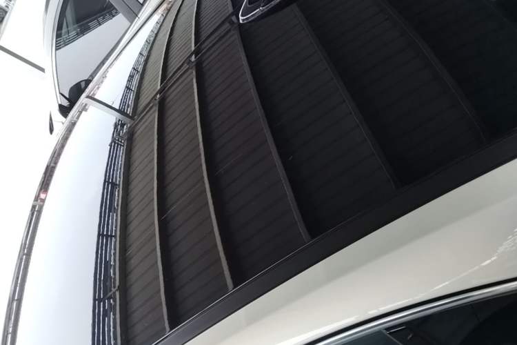 Used Hongqi E-QM5 2022 431 km Charge & Enjoy Edition Roof