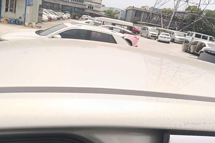 Used Hongqi E-QM5 2022 431 km Charge & Enjoy Edition Roof