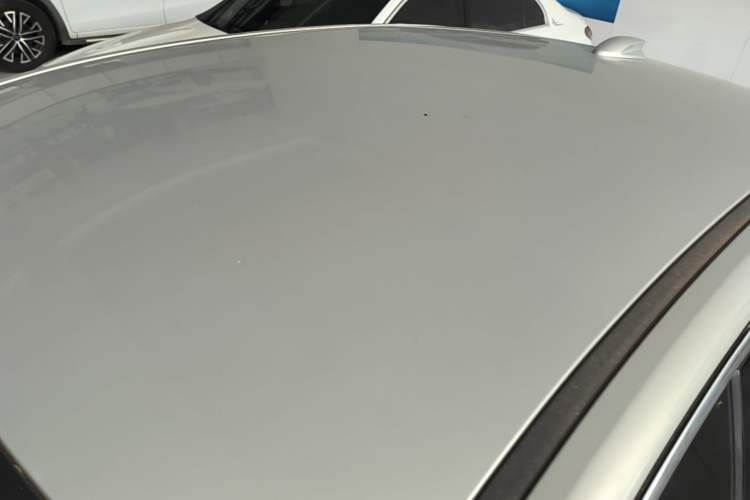 Used Hongqi E-QM5 2022 431 km Charge & Enjoy Edition Roof