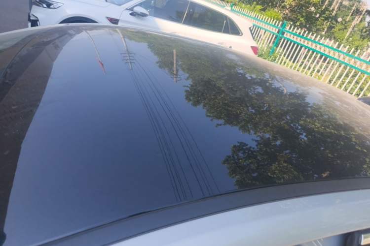 Used Hongqi E-QM5 2022 431 km Charge & Enjoy Edition Roof