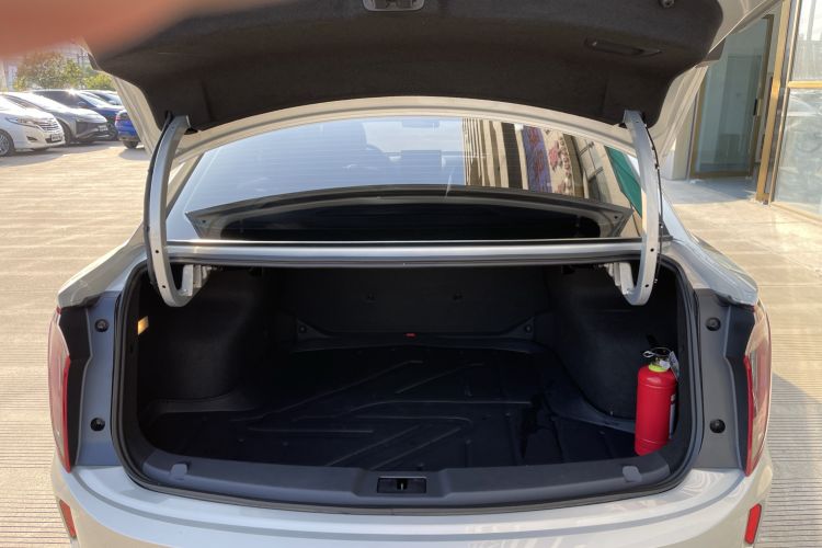 Used Hongqi E-QM5 2022 431 km Charge & Enjoy Edition Trunk
