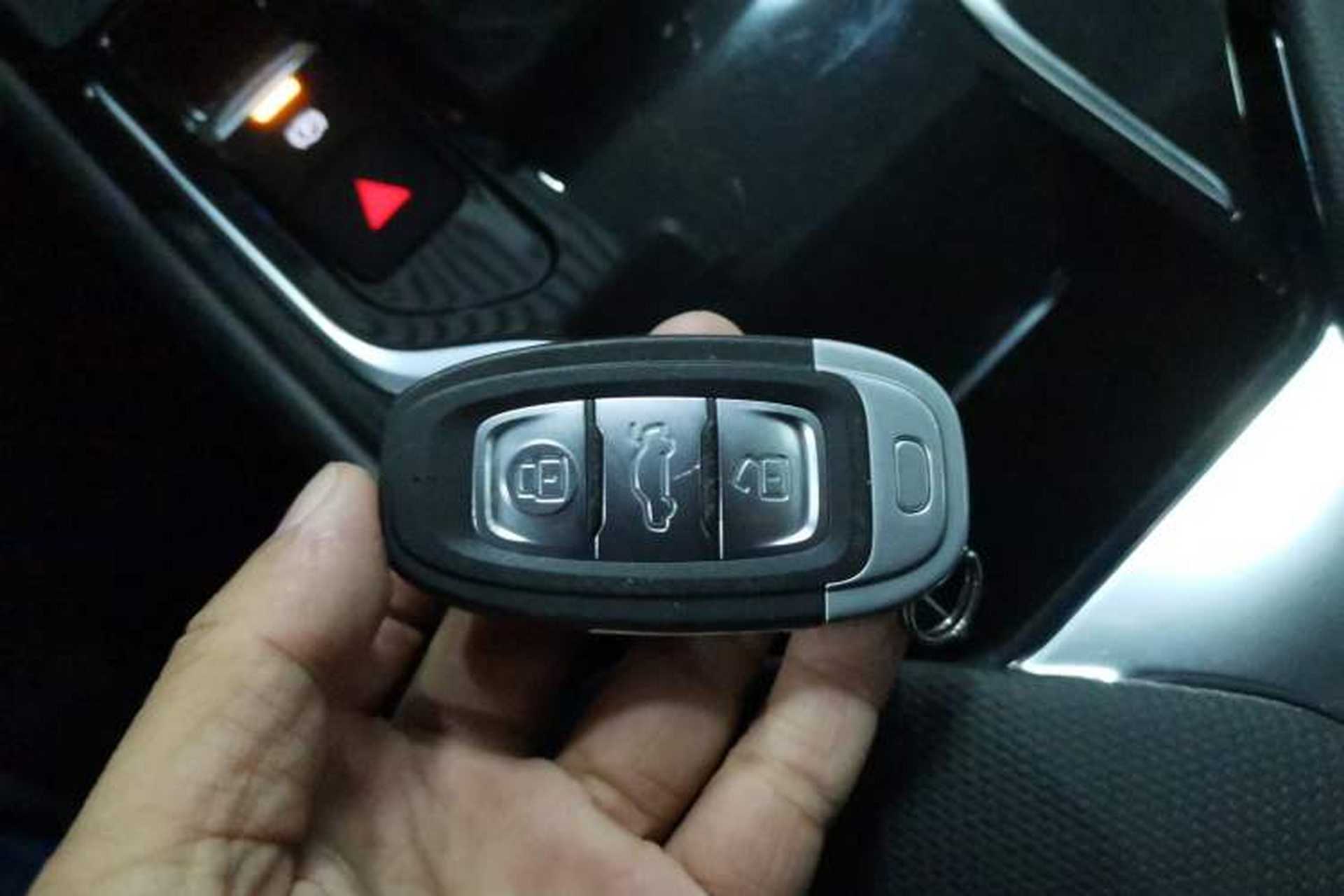 Used Hongqi E-QM5 2022 431 km Charge & Enjoy Edition Vehicle Key