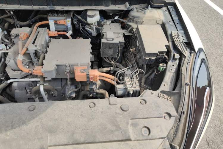 Used Hongqi E-QM5 2022 431 km Charge & Enjoy Edition Engine Bay Left