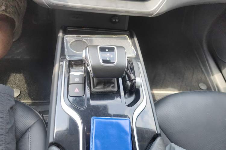 Used Hongqi E-QM5 2022 431 km Charge & Enjoy Edition Gear Lever