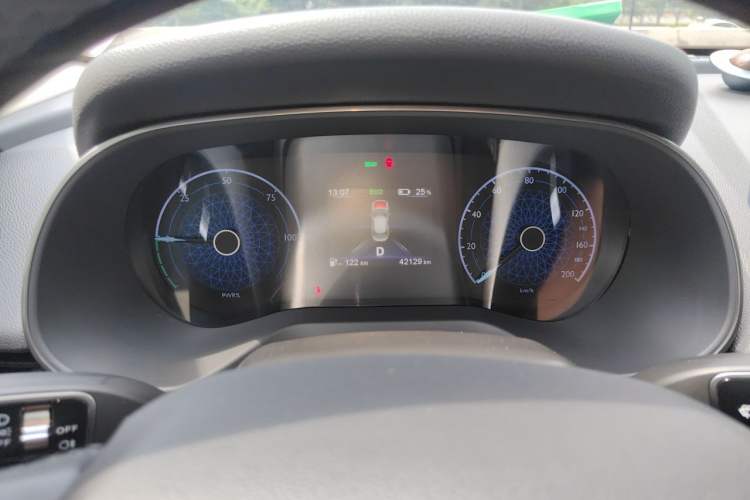 Used Hongqi E-QM5 2022 431 km Charge & Enjoy Edition Instrument Cluster