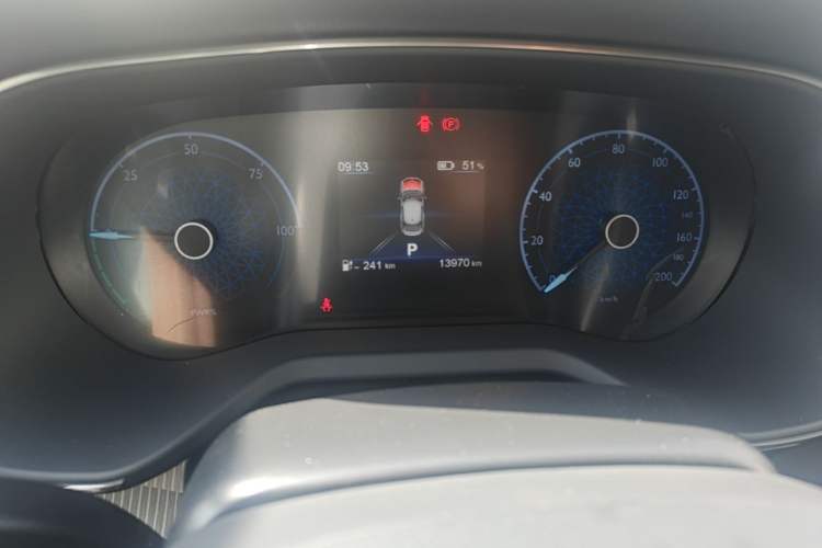 Used Hongqi E-QM5 2022 431 km Charge & Enjoy Edition Instrument Cluster