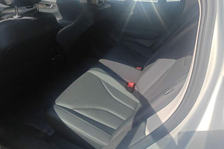 Used Hongqi E-QM5 2022 431 km Charge & Enjoy Edition Left Rear Seat