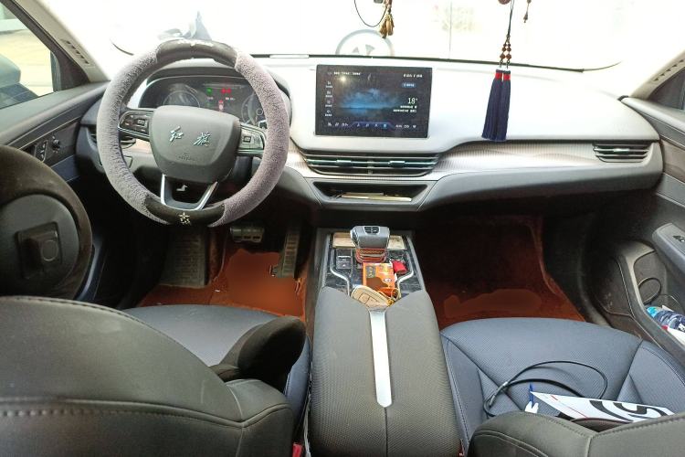Used Hongqi E-QM5 2022 431 km Charge & Enjoy Edition Center Console