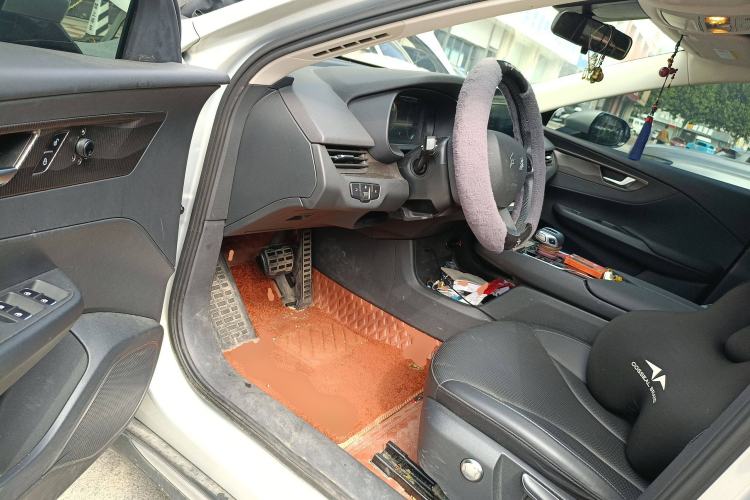 Used Hongqi E-QM5 2022 431 km Charge & Enjoy Edition Driver Seat
