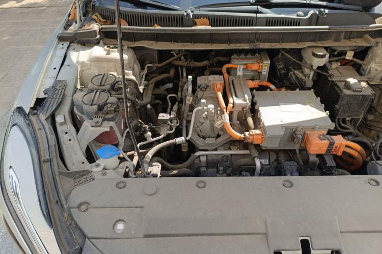 Used Hongqi E-QM5 2022 431 km Charge & Enjoy Edition Engine Bay Right