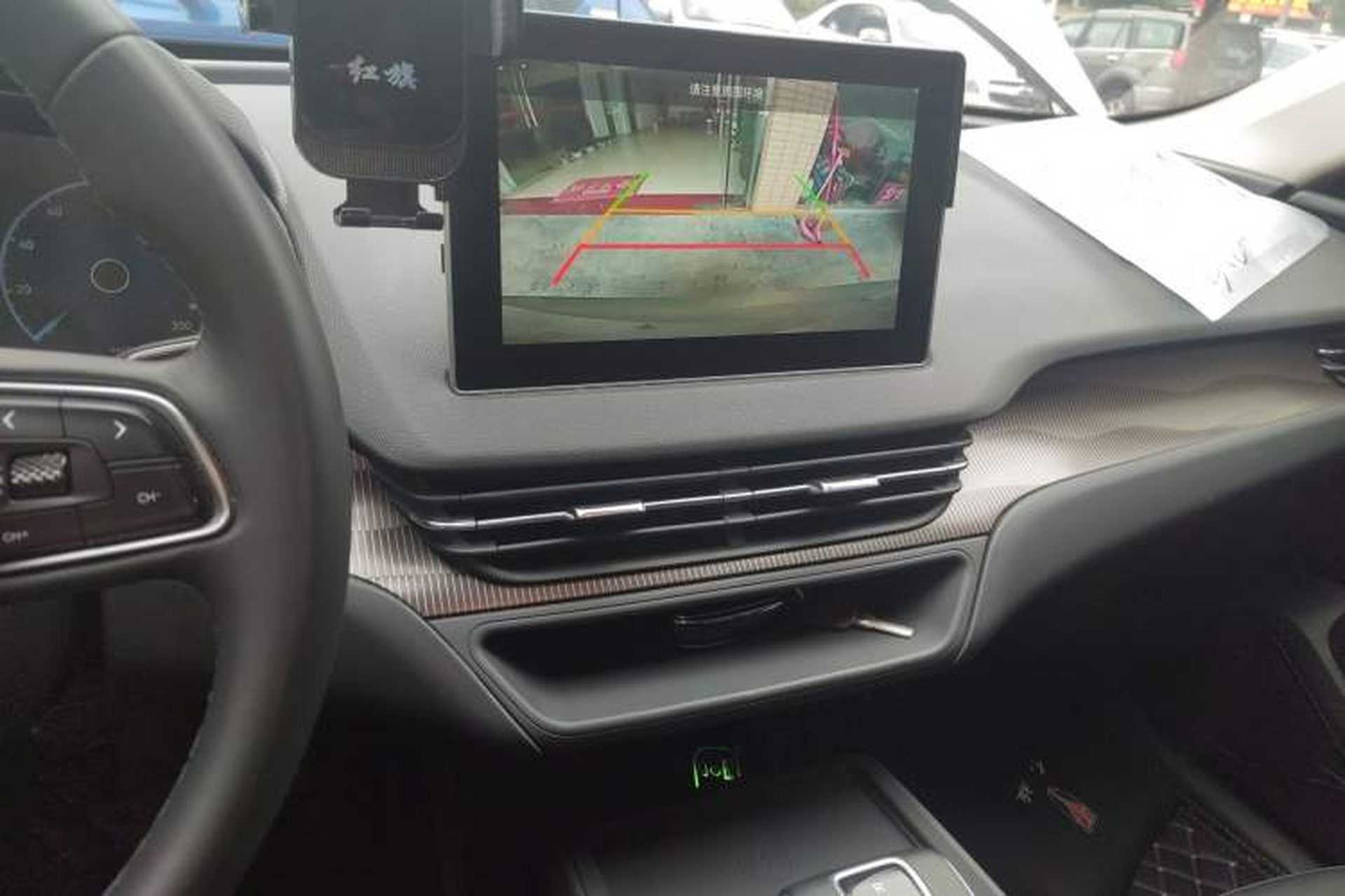 Used Hongqi E-QM5 2022 431 km Charge & Enjoy Edition Audio And AC Panel