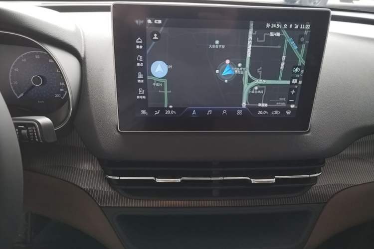 Used Hongqi E-QM5 2022 431 km Charge & Enjoy Edition Audio And AC Panel