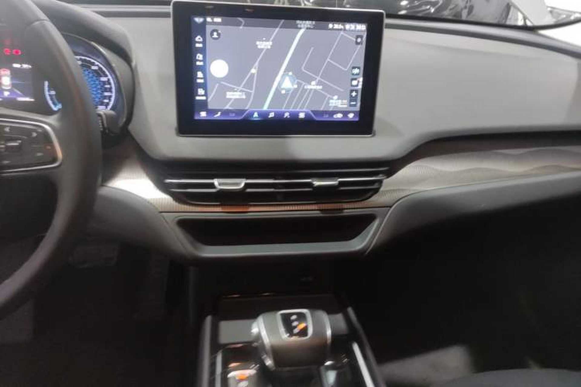 Used Hongqi E-QM5 2022 431 km Charge & Enjoy Edition Audio And AC Panel
