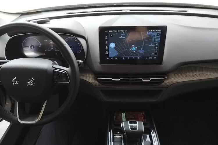 Used Hongqi E-QM5 2022 431 km Charge & Enjoy Edition Center Console