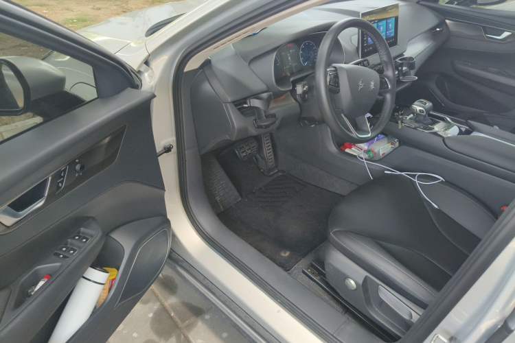Used Hongqi E-QM5 2022 431 km Charge & Enjoy Edition Driver Seat