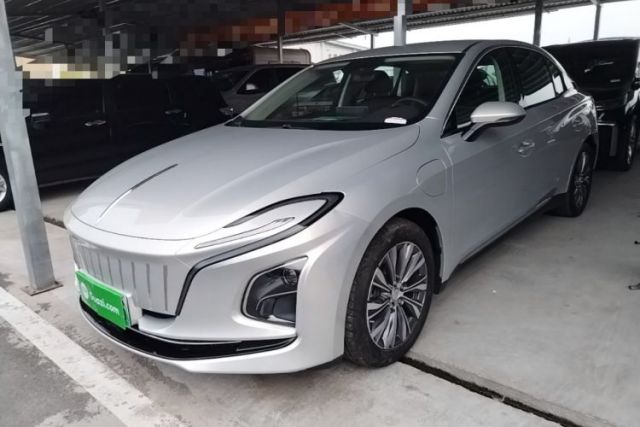 Used Hongqi E-QM5 2022 431 km Charge & Enjoy Edition