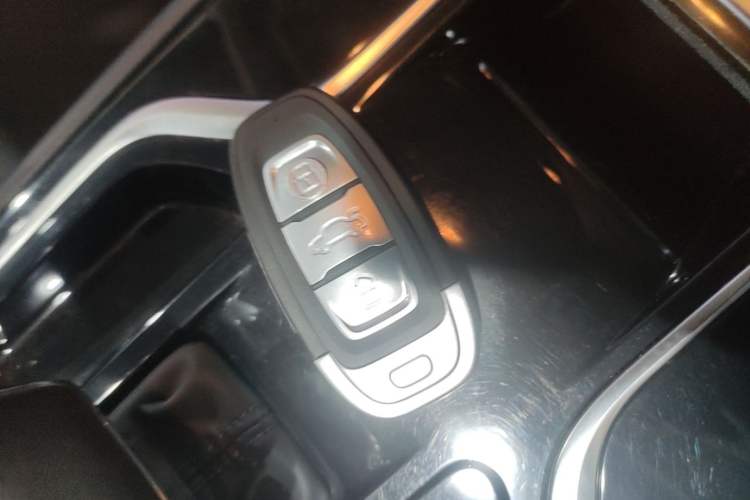 Used Hongqi E-QM5 2022 431 km Charge & Enjoy Edition Interior 1