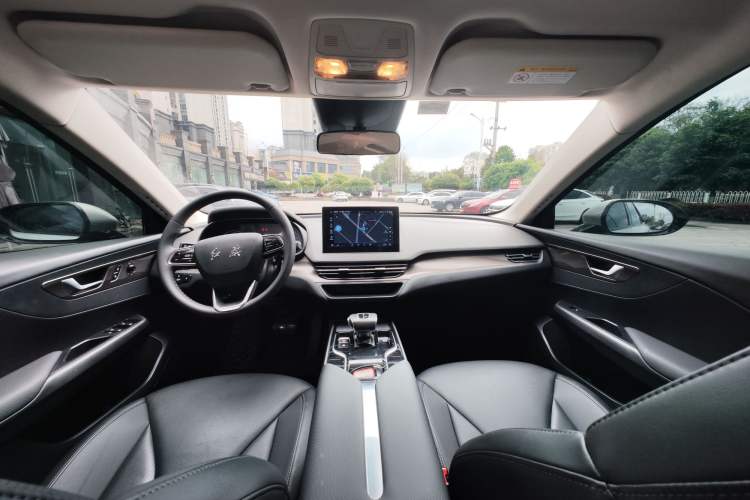 Used Hongqi E-QM5 2022 431 km Charge & Enjoy Edition Interior 3