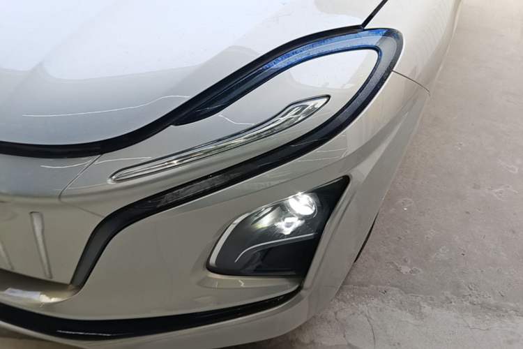 Used Hongqi E-QM5 2022 431 km Charge & Enjoy Edition Left Front Headlight