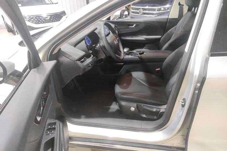 Used Hongqi E-QM5 2022 431 km Charge & Enjoy Edition Left Front Seat