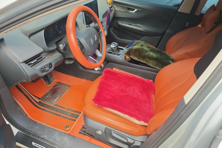 Used Hongqi E-QM5 2022 431 km Charge & Enjoy Edition Left Front Seat