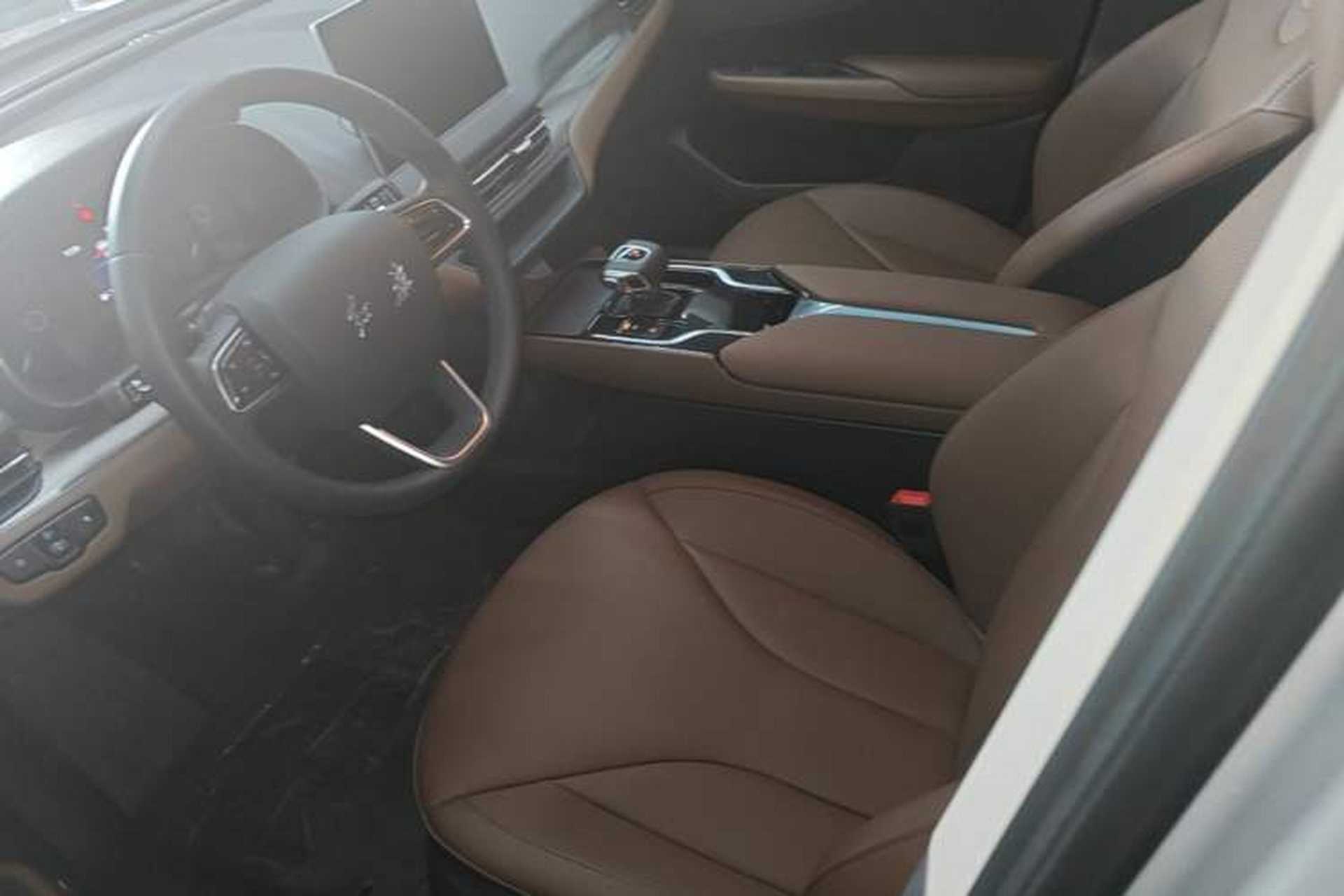 Used Hongqi E-QM5 2022 431 km Charge & Enjoy Edition Left Front Seat