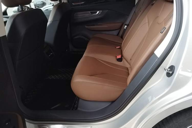 Used Hongqi E-QM5 2022 431 km Charge & Enjoy Edition Left Rear Seat