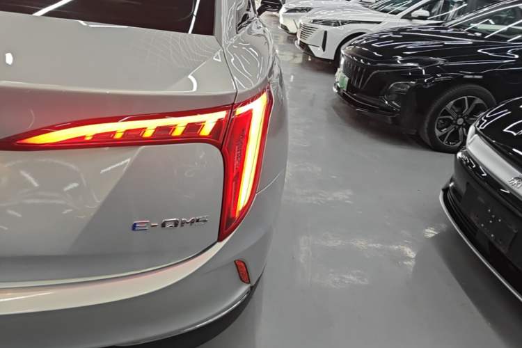Used Hongqi E-QM5 2022 431 km Charge & Enjoy Edition Right Rear Taillight