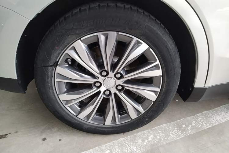Used Hongqi E-QM5 2022 431 km Charge & Enjoy Edition Right Rear Wheel Hub