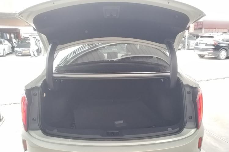 Used Hongqi E-QM5 2022 431 km Charge & Enjoy Edition Trunk