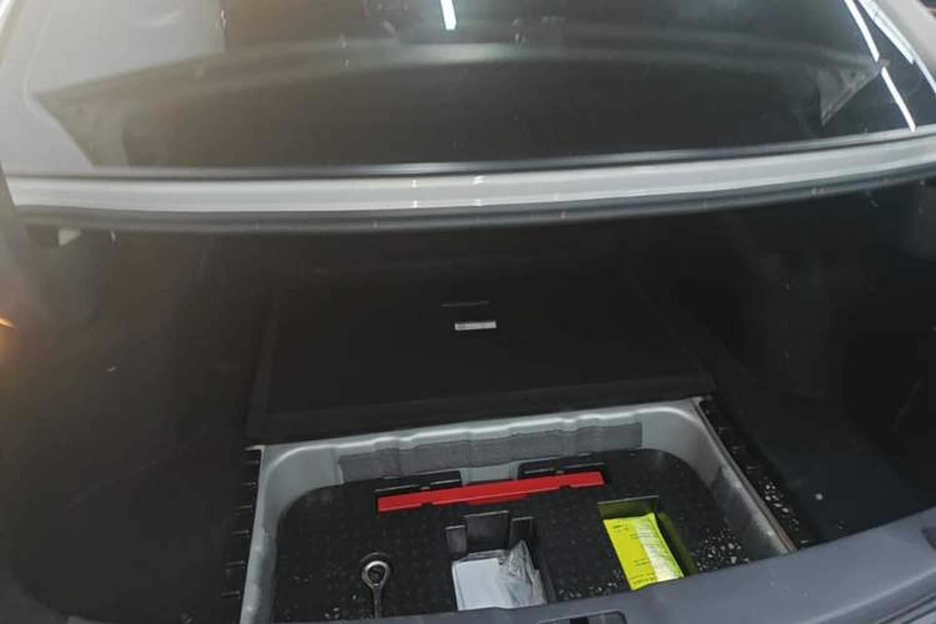 Used Hongqi E-QM5 2022 431 km Charge & Enjoy Edition Trunk