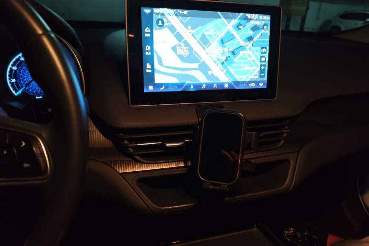 Used Hongqi E-QM5 2022 431 km Charge & Enjoy Edition Audio And AC Panel