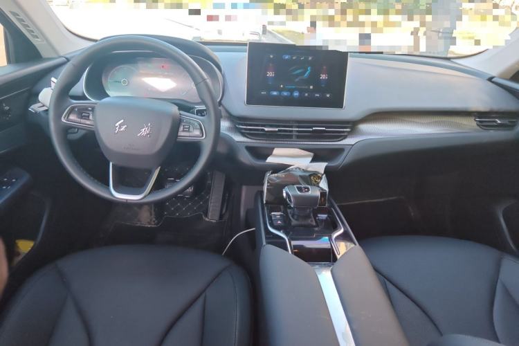 Used Hongqi E-QM5 2022 431 km Charge & Enjoy Edition Center Console