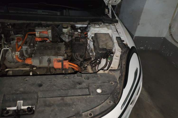 Used Hongqi E-QM5 2022 431 km Charge & Enjoy Edition Engine Bay Left