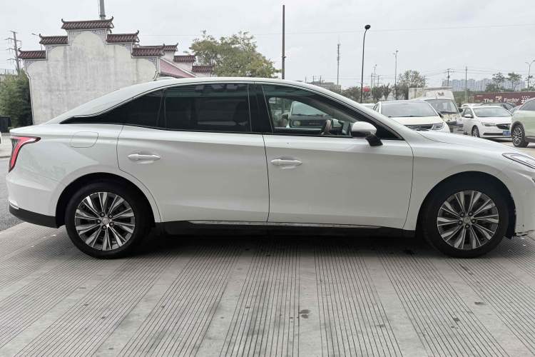 Used Hongqi E-QM5 2022 431 km Charge & Enjoy Edition Exterior 3