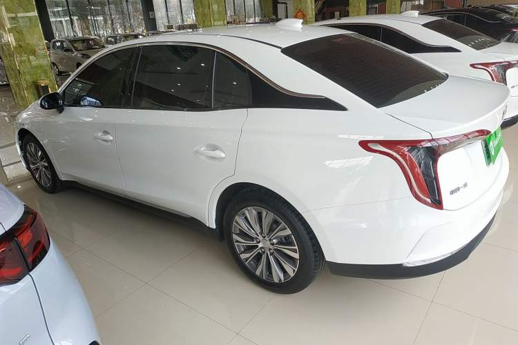 Used Hongqi E-QM5 2022 431 km Charge & Enjoy Edition Exterior 4