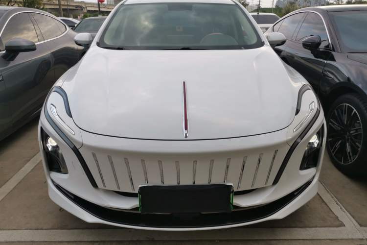Used Hongqi E-QM5 2022 431 km Charge & Enjoy Edition Front