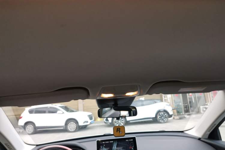 Used Hongqi E-QM5 2022 431 km Charge & Enjoy Edition Headliner
