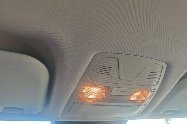 Used Hongqi E-QM5 2022 431 km Charge & Enjoy Edition Headliner