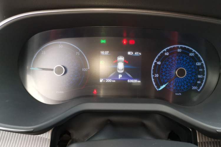 Used Hongqi E-QM5 2022 431 km Charge & Enjoy Edition Instrument Cluster