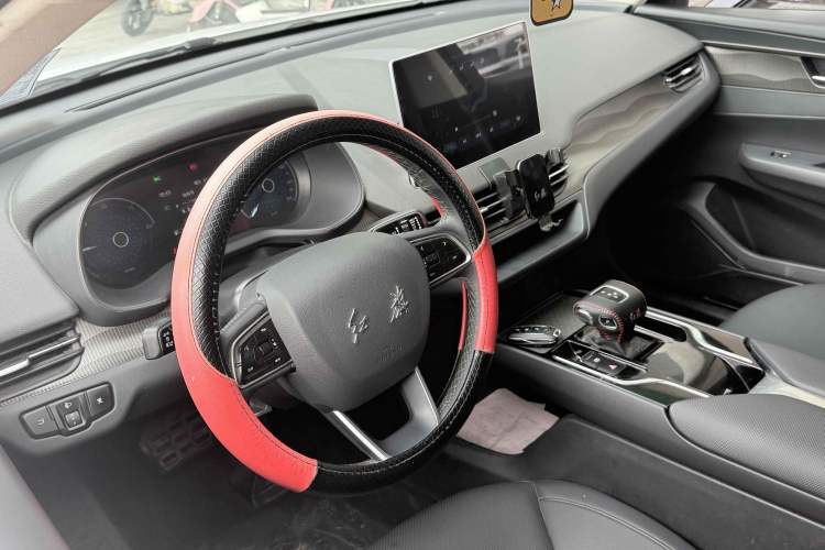 Used Hongqi E-QM5 2022 431 km Charge & Enjoy Edition Interior 2