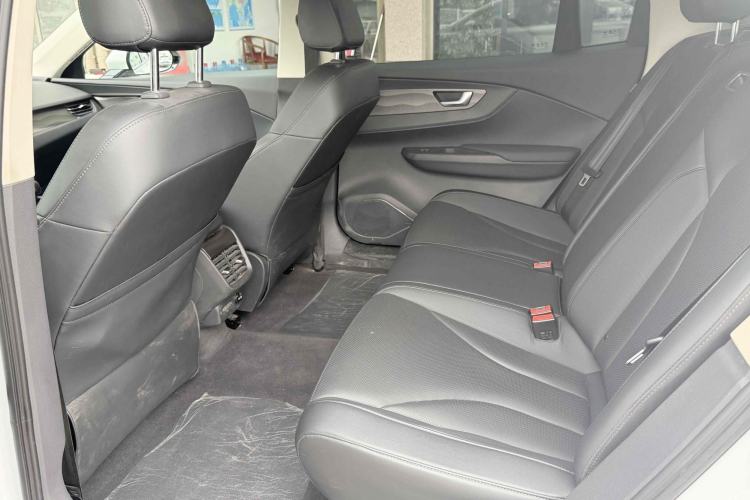 Used Hongqi E-QM5 2022 431 km Charge & Enjoy Edition Interior 5
