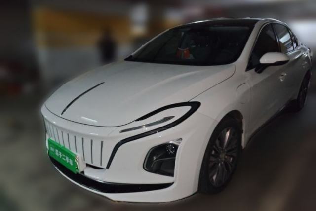 Used Hongqi E-QM5 2022 431 km Charge & Enjoy Edition