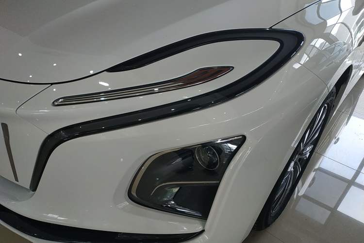 Used Hongqi E-QM5 2022 431 km Charge & Enjoy Edition Left Front Headlight