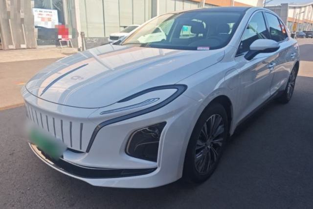 Used Hongqi E-QM5 2022 431 km Charge & Enjoy Edition