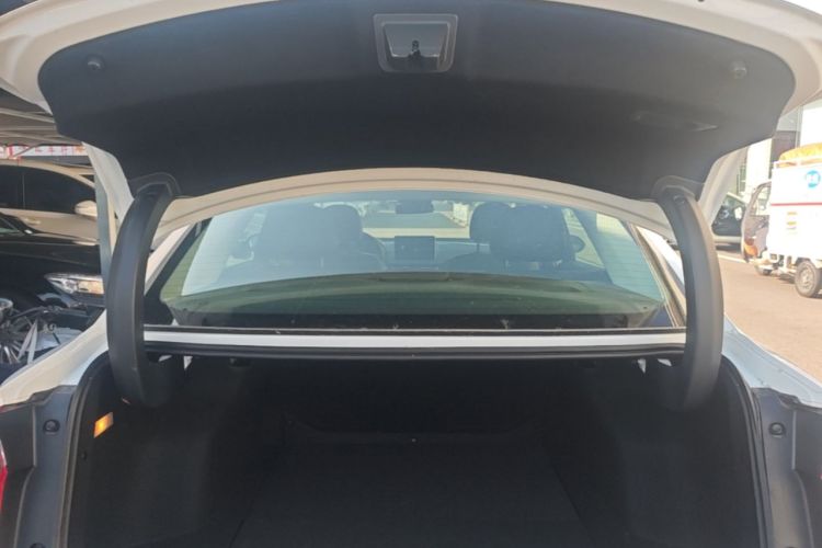 Used Hongqi E-QM5 2022 431 km Charge & Enjoy Edition Trunk